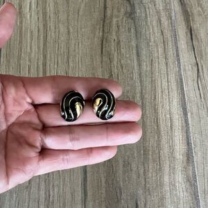 Vintage Black & Gold Round Earrings